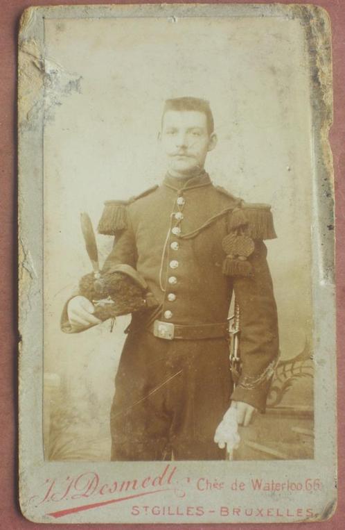 Photo Artilleur belge uniforme, talpack, plumet, sabre, ..., Collections, Objets militaires | Général, Armée de terre, Envoi