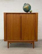 Bernhard Pedersen & Son highboard, Ophalen