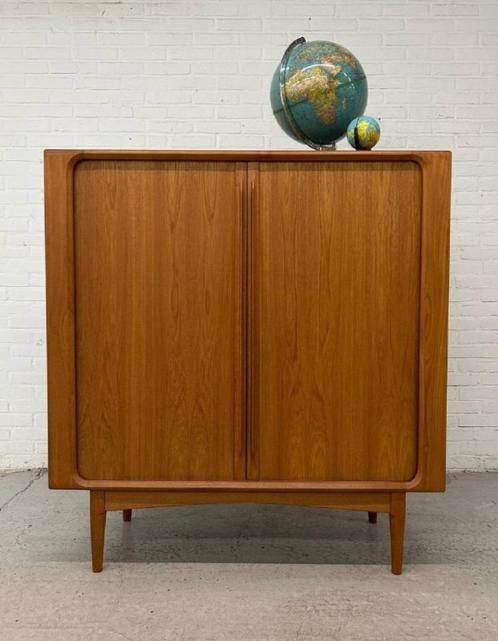 Bernhard Pedersen & Son highboard, Huis en Inrichting, Kasten | Overige, Ophalen