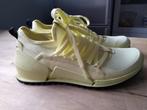 Ecco Natural Motion - maat 39 - als nieuw, Kleding | Dames, Schoenen, Ecco, Sportschoenen, Geel, Ophalen of Verzenden