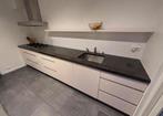 DESIGN STRAKKE KEUKEN MET KASTENWAND., Wit, Graniet of Steen, Dubbelwandige keuken, Ophalen of Verzenden