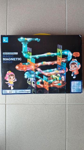 Magnetisch bouwsetje beschikbaar voor biedingen