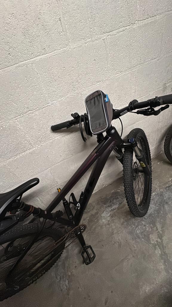 White XC 29 Mountain bike from Sweden, Fietsen en Brommers, Fietsen | Crossfietsen en BMX, Ophalen of Verzenden, Zo goed als nieuw