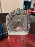 Nybro kristallen paard, Ophalen