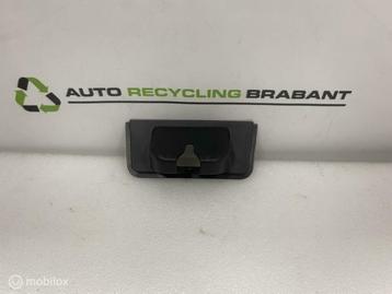 Afdekking Achterklep Slot Porsche Macan 95B ORIG 95B827520A beschikbaar voor biedingen