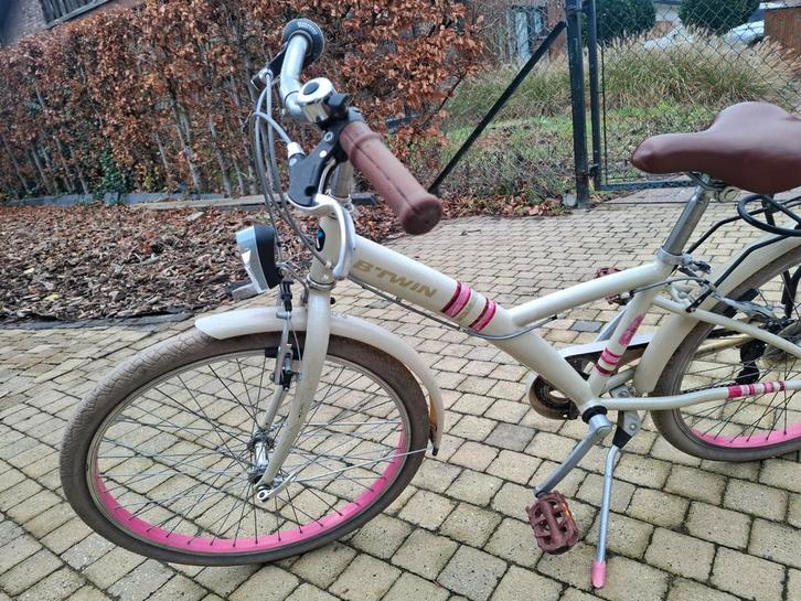 Vélo 24 pouces pour fille en très bon état, tout est en ordr, Vélos & Vélomoteurs, Vélos | Filles, 24 pouces, Enlèvement