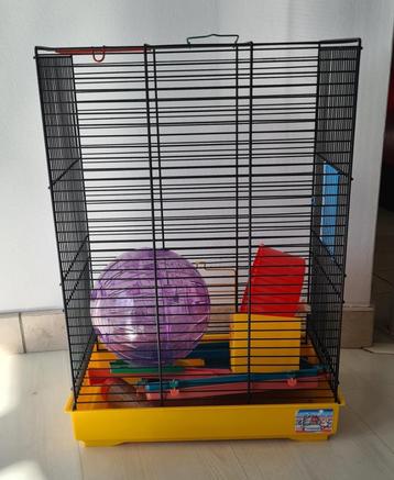 Hamsterkooi beschikbaar voor biedingen