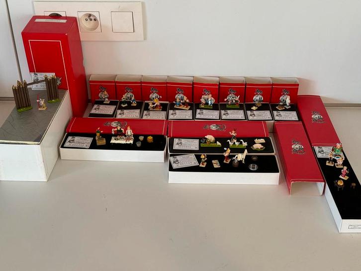 Minidorp pixi asterix uderzo te koop, Verzamelen, Beelden en Beeldjes, Zo goed als nieuw, Ophalen of Verzenden