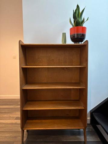 Vintage boekenkastje bruin beschikbaar voor biedingen
