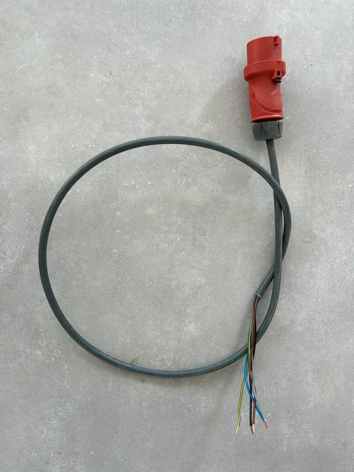 Mix elektr kabels: 5G4 - 5G2,5 - 3G1,5, Doe-het-zelf en Bouw, Elektriciteit en Kabels, Zo goed als nieuw, Kabel of Snoer, Ophalen