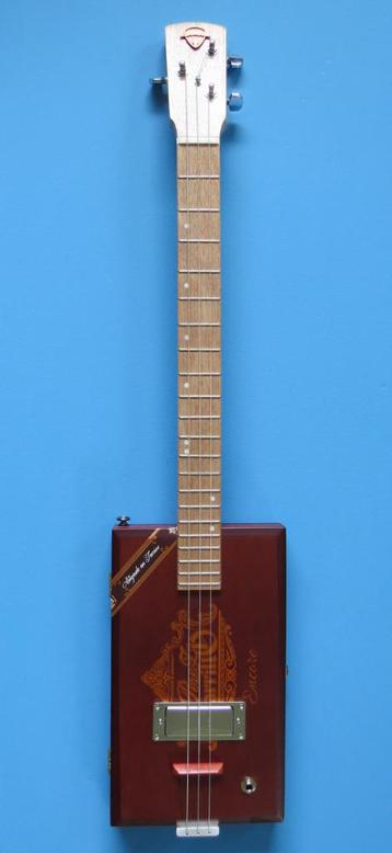 Guitare Cigar Box, 3 cordes, NEUVE, Enlèvement ou Envoi, Neuf, Hollow body