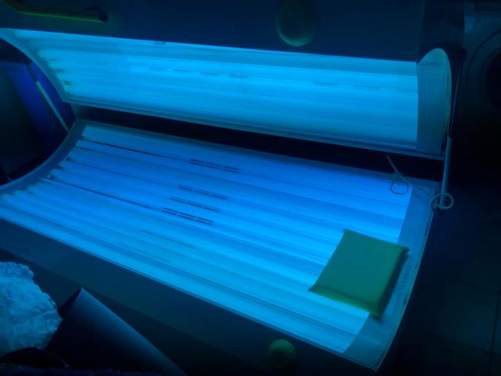 Zonnebank GRATIS af te halen, Elektronische apparatuur, Zonnebanken en Gezichtsbruiners, Gebruikt, Ophalen