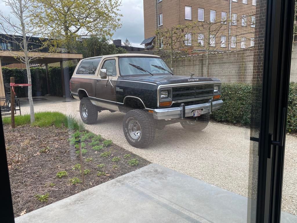 Dodge Ramcharger Prospector V8 1983, Auto's, Dodge, Automaat, Stof, Bruin, 5200 cc