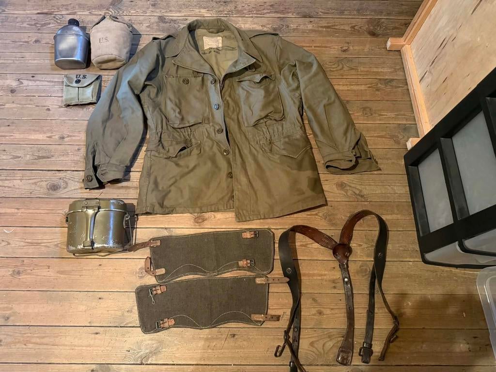 Militaria jackpot + mannequin ZIE FOTO'S, Verzamelen, Militaria | Tweede Wereldoorlog, Ophalen of Verzenden