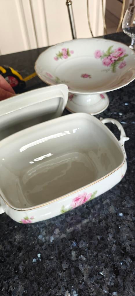 Soupière + compotier en porcelaine ancienne décor roses, Enlèvement