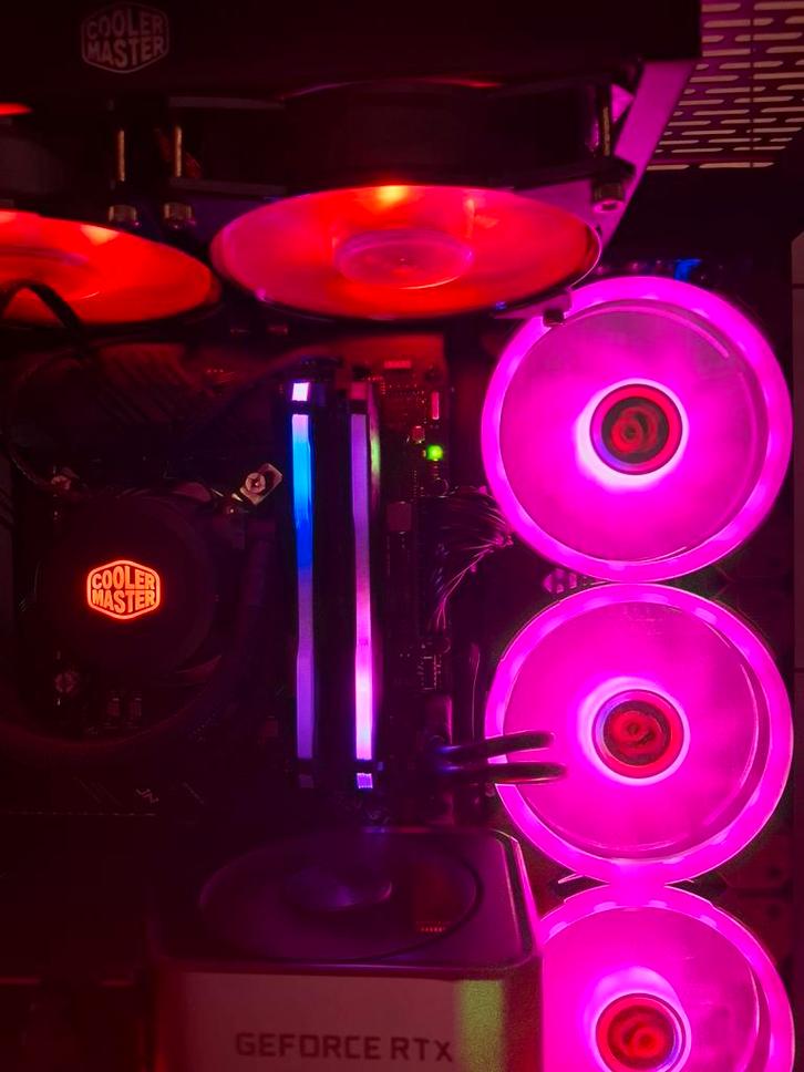 Corsair Vengeance RGB Pro 16 GB, Computers en Software, Desktop Pc's, Gaming