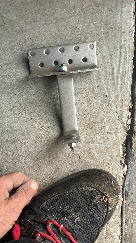 Nieuwe bevestigingsbeugels voor zonnepanelen, Ophalen, Nieuw