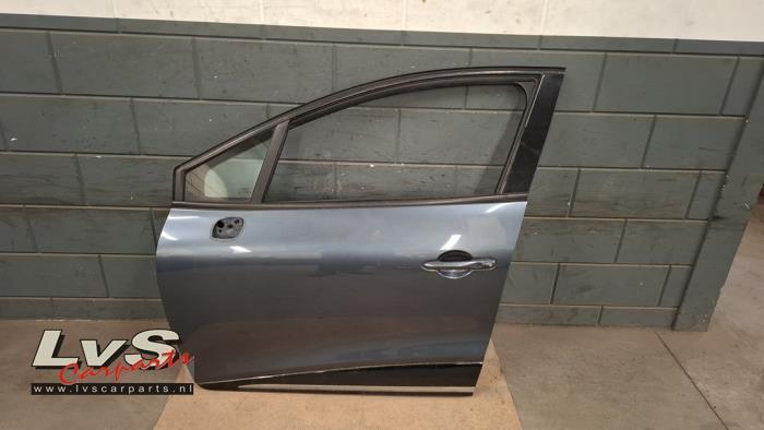 Portier 4Deurs links-voor van een Renault Clio (TEKPN), Gebruikt, -, -, Ophalen of Verzenden