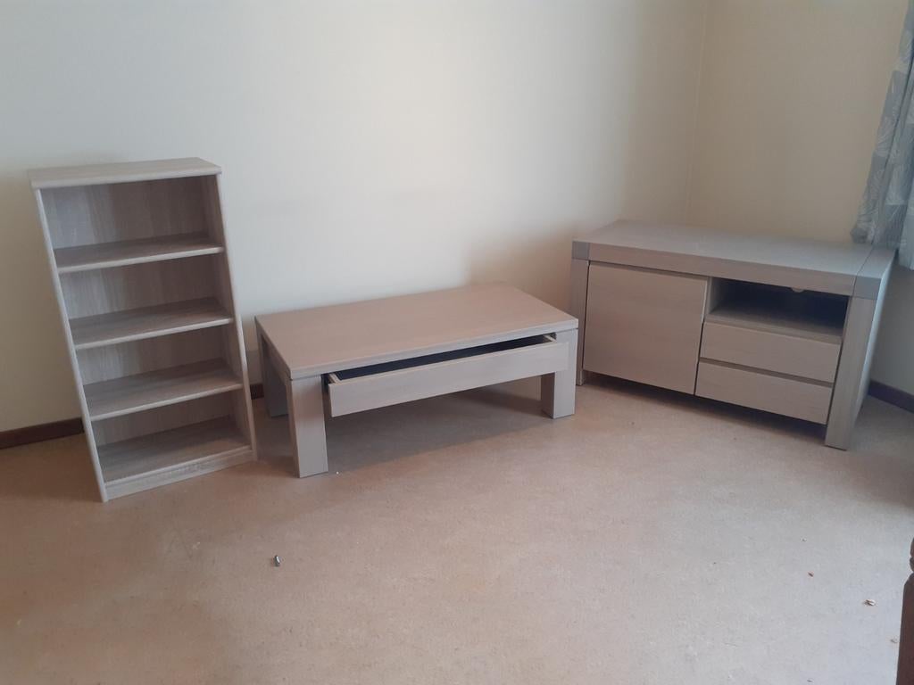 Salonmeubels set in nieuwe staat, Ophalen