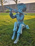 Bronzen kindje met fluit, water spuiten pomp is erbij koopje, Ophalen of Verzenden, Zo goed als nieuw, Overige materialen, Mensenbeeld