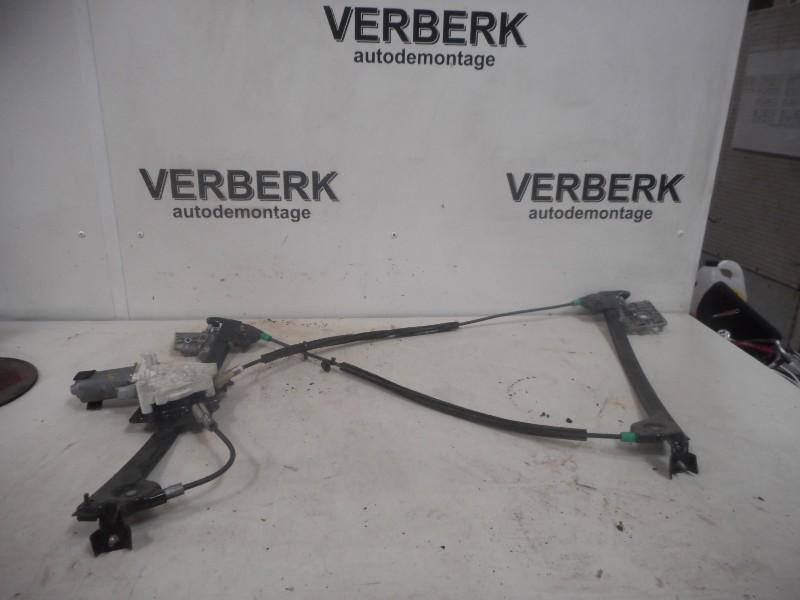 MECANISME DE VITRE ELECTRIQUE AVANT DROIT 206 CC (2D), Autos : Pièces & Accessoires, Carrosserie & Tôlerie, Utilisé, Droite, Peugeot
