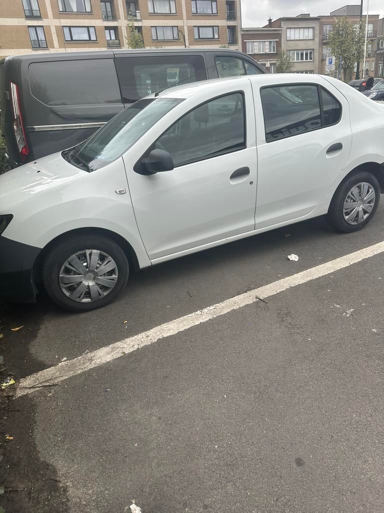 Dacia Logan 1200essanc euro 5, Voorwielaandrijving, Euro 5, Stof, 4 cilinders