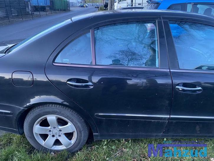 MERCEDES E-KLASSE W211 zwart rechts achter deur portier 2002, Auto-onderdelen, Carrosserie, Deur, Mercedes-Benz, Achter, Rechts