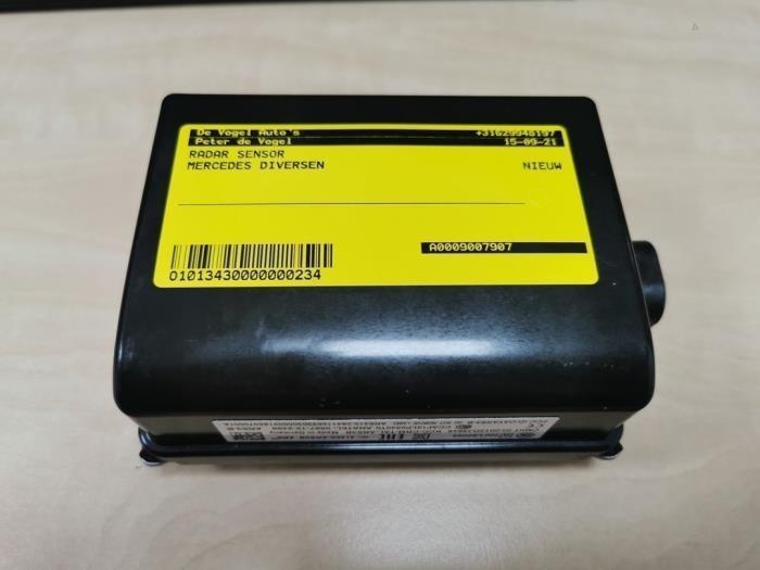 Capteur radar d'un Mercedes S-Klasse, Autos : Pièces & Accessoires, Autres pièces automobiles, Mercedes-Benz, Neuf, 6 mois de garantie