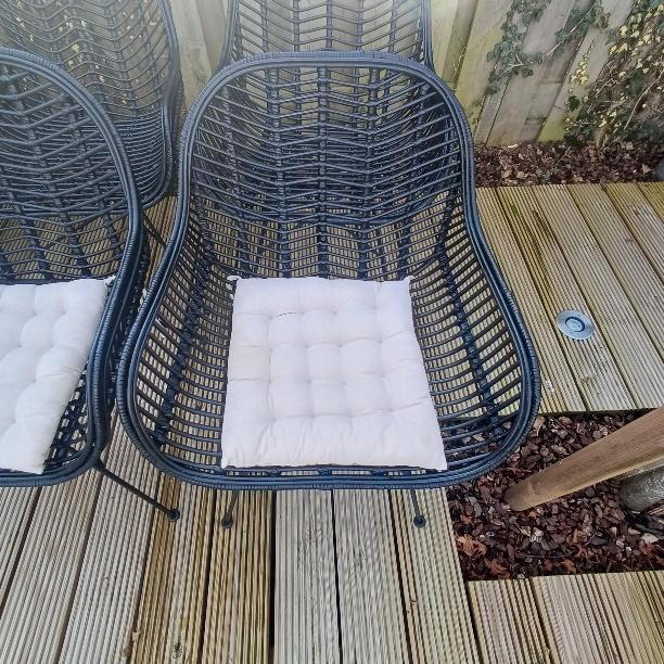 6 zwarte rotan tuinstoelen incl. beige kussentjes, Tuin en Terras, Tuinstoelen, Rotan, Ophalen