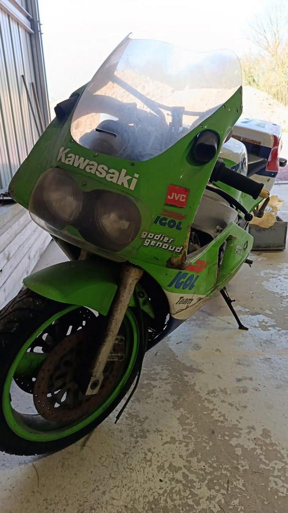 Kawasaki 750 zxr Godier genoud, Motos, Particulier