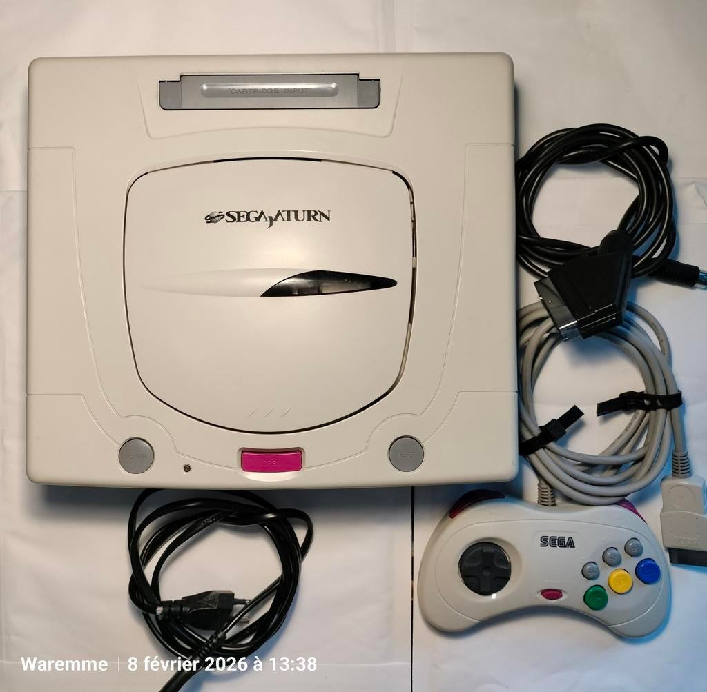 Sega Saturn Japonaise [HST-3220] 220v, Games en Spelcomputers, Ophalen of Verzenden, Saturn of Dreamcast, Met 1 controller, Gebruikt