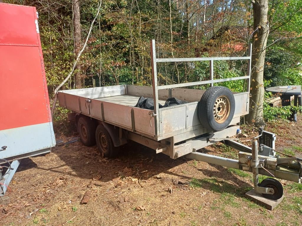 Kipaanhangwagen, Ophalen