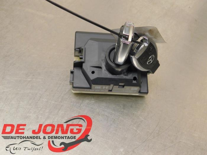 Serrure de contact + clé d'un Mercedes C-Klasse, Autos : Pièces & Accessoires, 3 mois de garantie, Utilisé, -, -