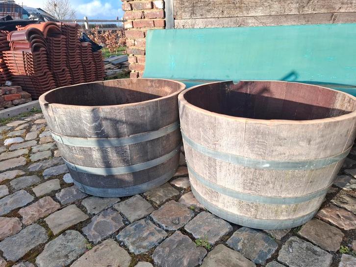 Un demi-tonneau à vin en chêne de 300 litres ! Boîte à fleur, Jardin & Terrasse, Bacs à fleurs & Jardinières, Enlèvement