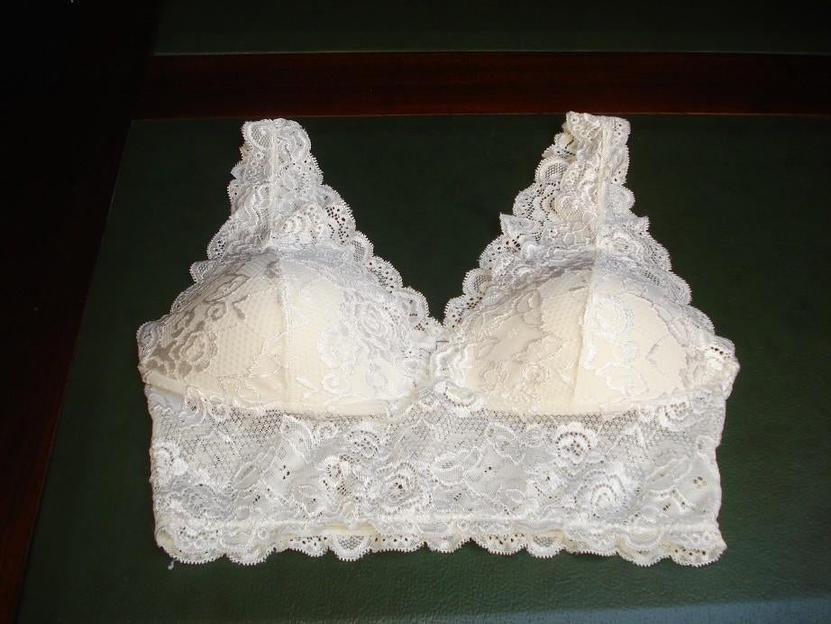 Only ecru beha/topje, dames/meisjes. mt M, Only, Ophalen of Verzenden, Beige, BH