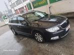 Skoda Superb 1.6 CR TDi - Leder - Zetelverwarming - Trekhaak, Auto's, Skoda, Voorwielaandrijving, Euro 5, Zwart, 4 cilinders