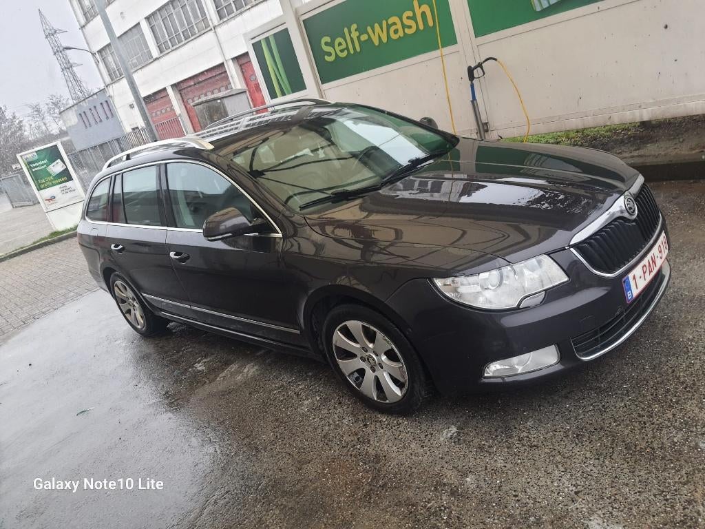Skoda Superb 1.6 CR TDi - Cuir - Siège chauffant avant + ar., Autos, Skoda, Entreprise, Achat, Superb, ABS, Airbags, Air conditionné
