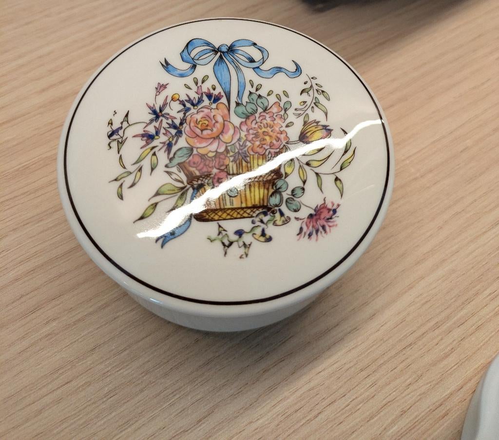 Boîte à bijoux Villeroy et Boch, Antiquités & Art, Antiquités | Céramique & Poterie, Enlèvement ou Envoi
