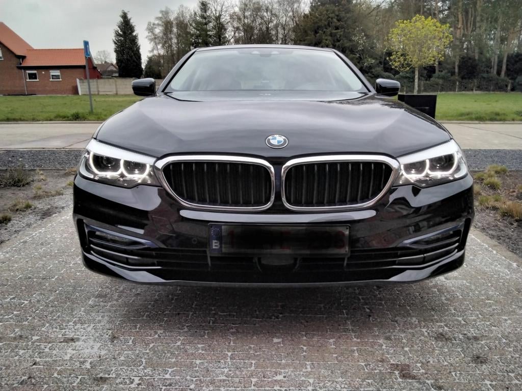BMW 530e hybride Sportline, Auto's, BMW, Automaat, 4 deurs, Achterwielaandrijving, Leder en Stof