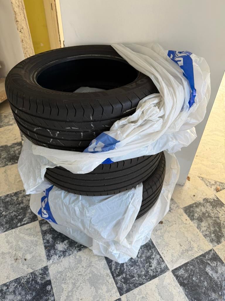 Pneus Ford Transit presque neufs, Autos : Pièces & Accessoires, Pneus & Jantes, Enlèvement