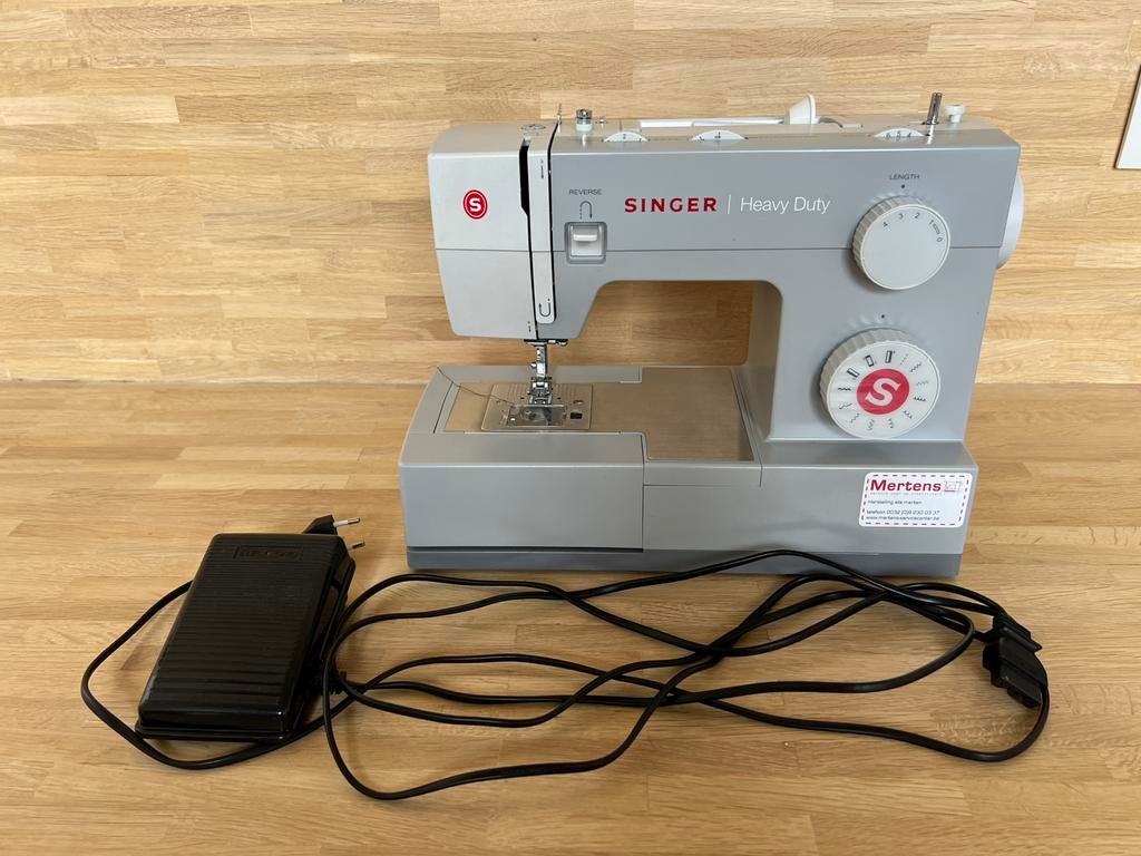 Singer Heavy Duty naaimachine, Ophalen, Zo goed als nieuw, Naaimachine, Singer