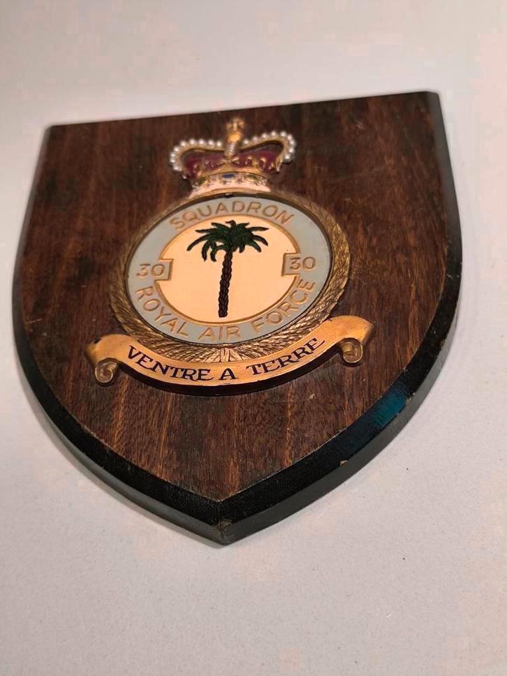 Vintage mess plaquette 30e Squadron R.A.F., Verzamelen, Militaria | Algemeen, Ophalen of Verzenden