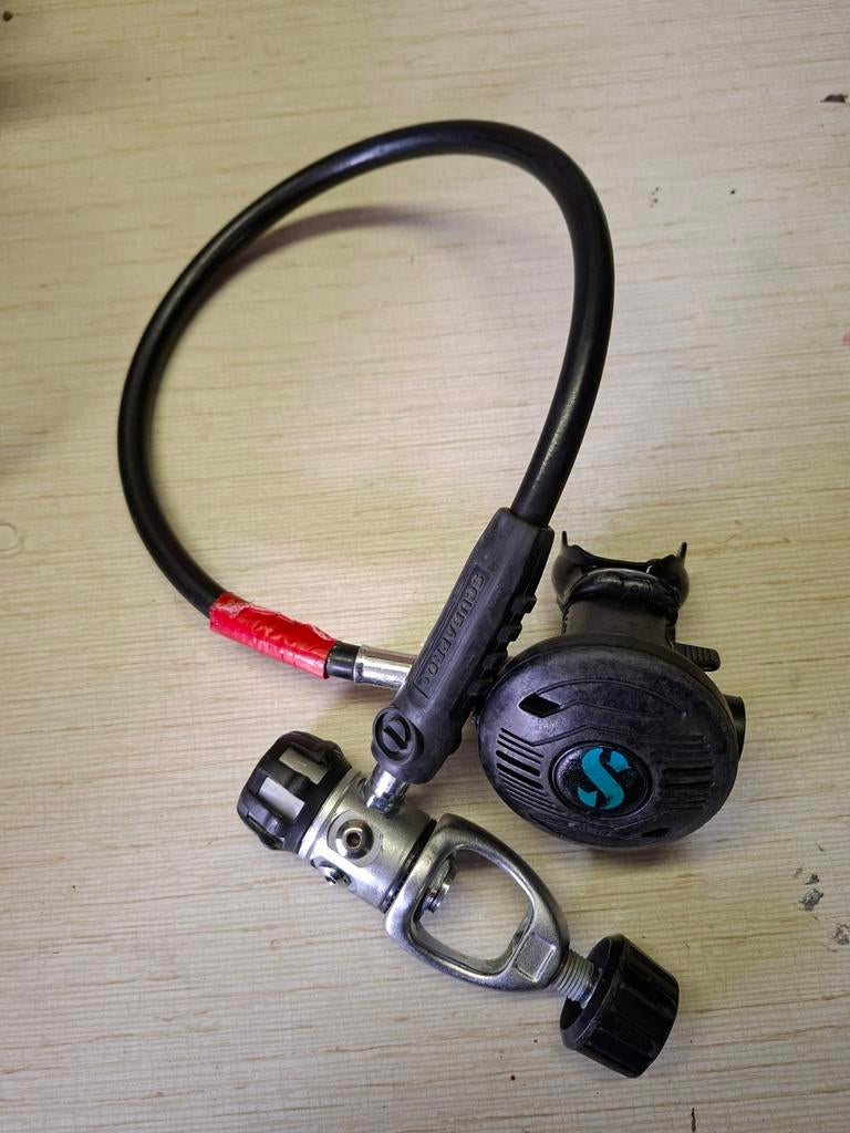 Zwembadontspanner Duiken, Ophalen