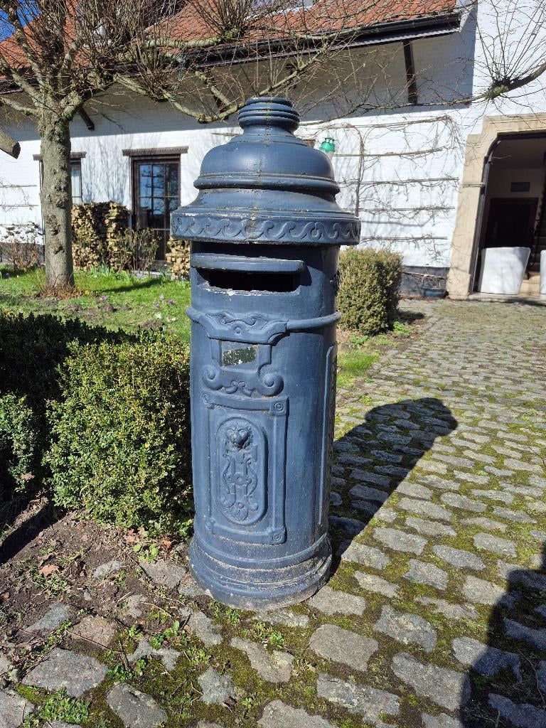 staande brievenbus, Tuin en Terras, Ophalen, Gebruikt, Beton, Staande brievenbus