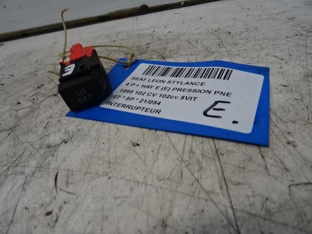 SCHAKELAAR Seat Leon (1P1) (01-2005/08-2013) (5P0927121), Gebruikt, Seat