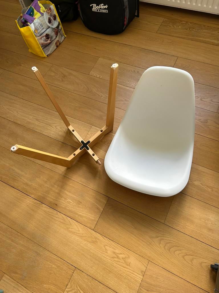 Chaise cassée à donner, Maison & Meubles, Enlèvement, Utilisé, Une