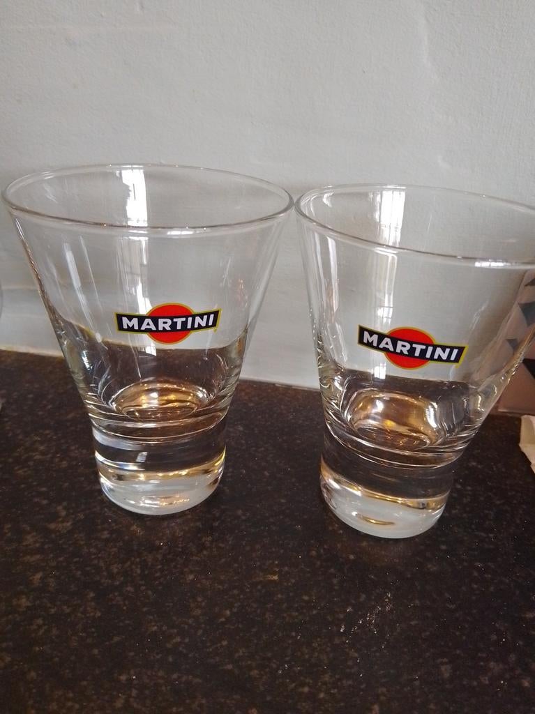 2 verres à Martini en parfait état, Enlèvement