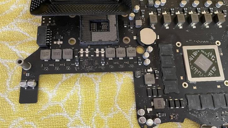 Apple iMac 27” 2015 moederbord + CPU I5 6500 GPU RADEON, Computers en Software, Moederborden, Gebruikt, Intel, Ophalen of Verzenden