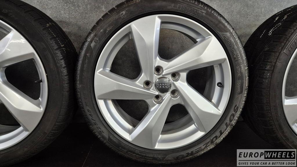 18 inch Audi A3 A4 Winterbanden Volkswagen Golf 7 8 Caddy, Auto-onderdelen, Banden en Velgen, 18 inch, Gebruikt, -, -