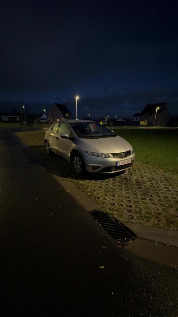 Honda civic vtec 1.8i, Auto's, Honda, Bedrijf, Civic, Benzine, 4 deurs, Handgeschakeld, Zilver of Grijs, Zwart, Voorwielaandrijving